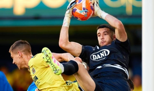 是伤病还是实力？特尔施特根下个赛季，终究要让出巴萨一门的位置