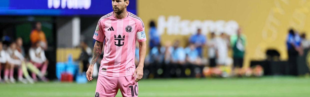 梅西世界波助迈阿密2-1逆转波尔图，成功保留出线希望