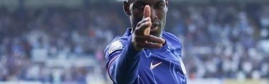 迷之自信！切尔西为雅克松标出天价，蓝军锋线人满为患今夏大清洗